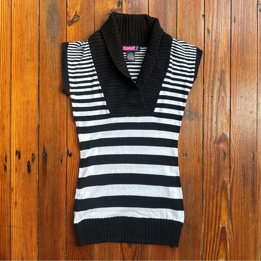 Vintage 2000s Say What ? black & white striped cap sleeve sweater vest Small